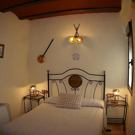 La Casa De La Abuela Казорла